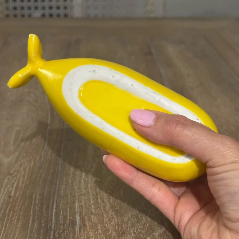 ✨Bitten BV Yellow Submarine Planter✨ - Picture 3 of 7